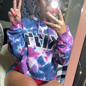 Tie die cropped hoodie